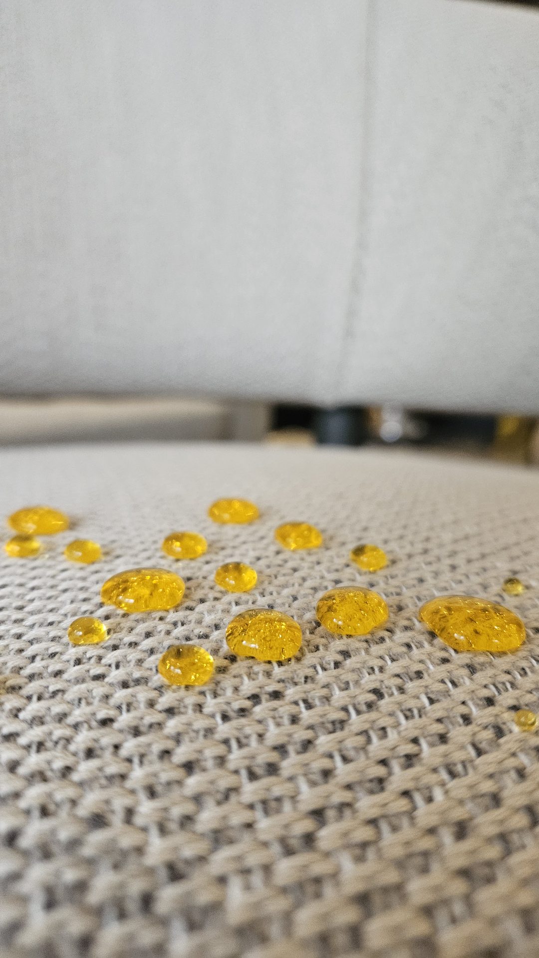Gotas d'água sobre tecido impermeabilizado